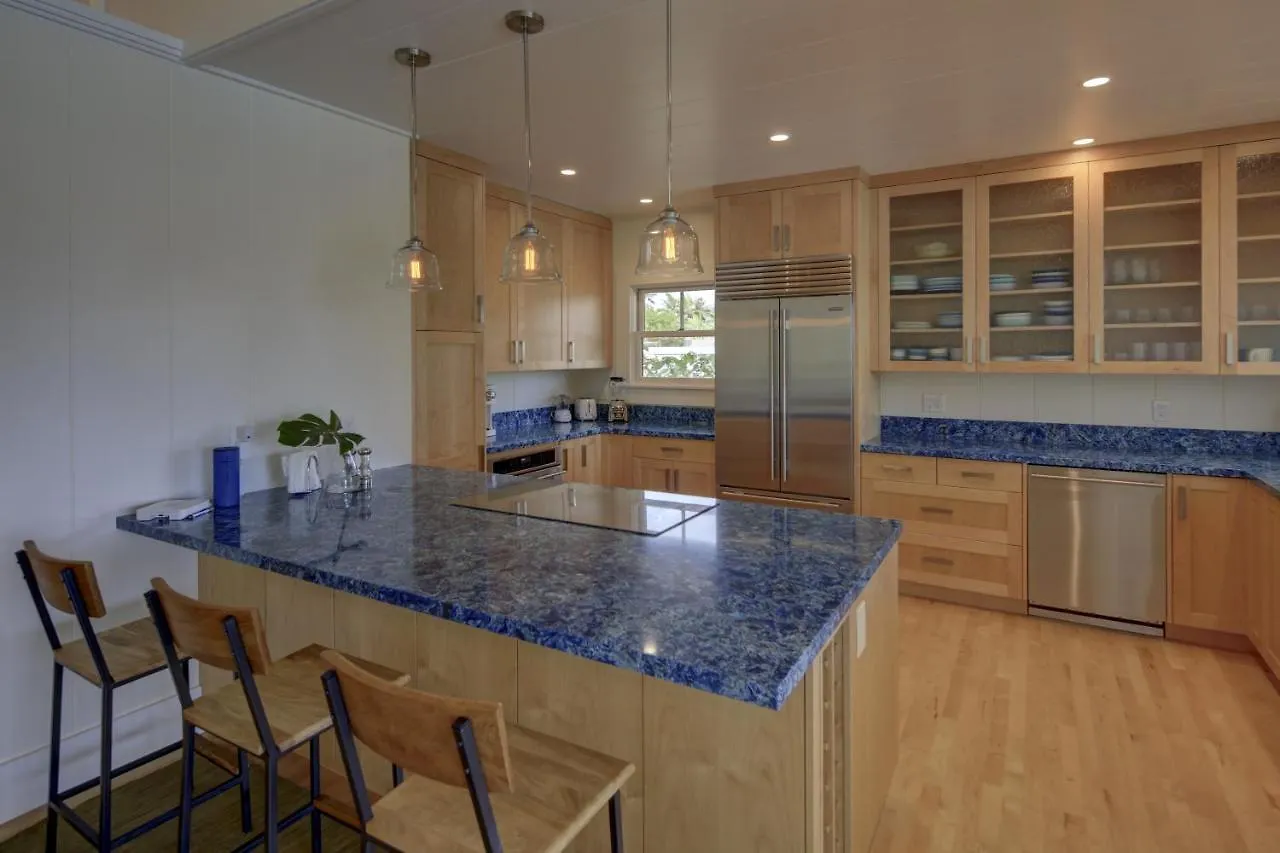 Gorgeous Renovated 1937 Plantation Style Beach House 50 Steps To The Center Of The Beach Home Kailua Nyaraló