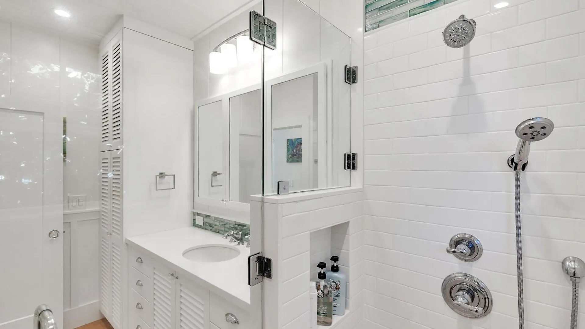 Nyaraló Gorgeous Renovated 1937 Plantation Style Beach House 50 Steps To The Center Of The Beach Home Kailua